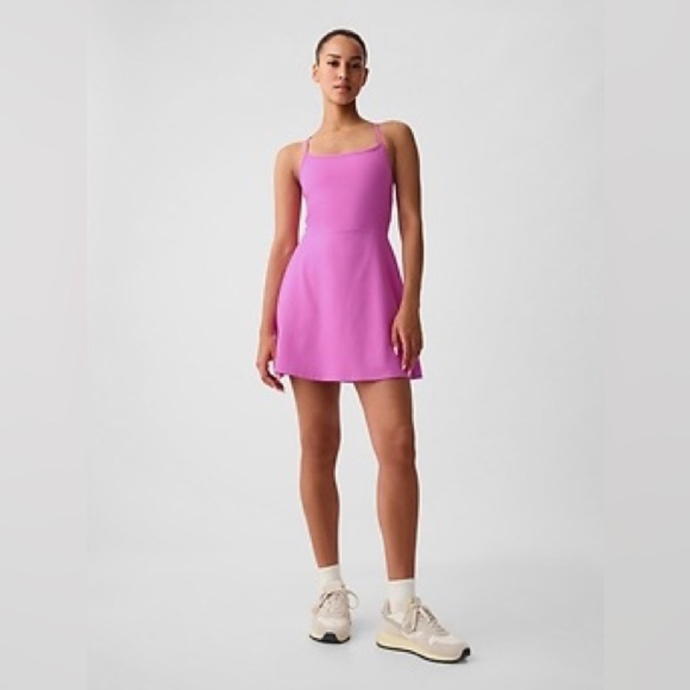 GapFit Power Exercise Dress in Pink